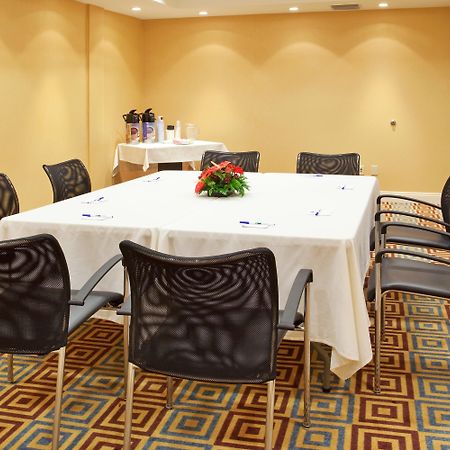 Holiday Inn Express Hotel & Suites Santa Cruz By Ihg Экстерьер фото